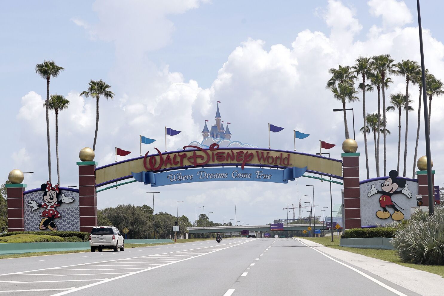 2 Disney World Resort Orlando Maingate 3